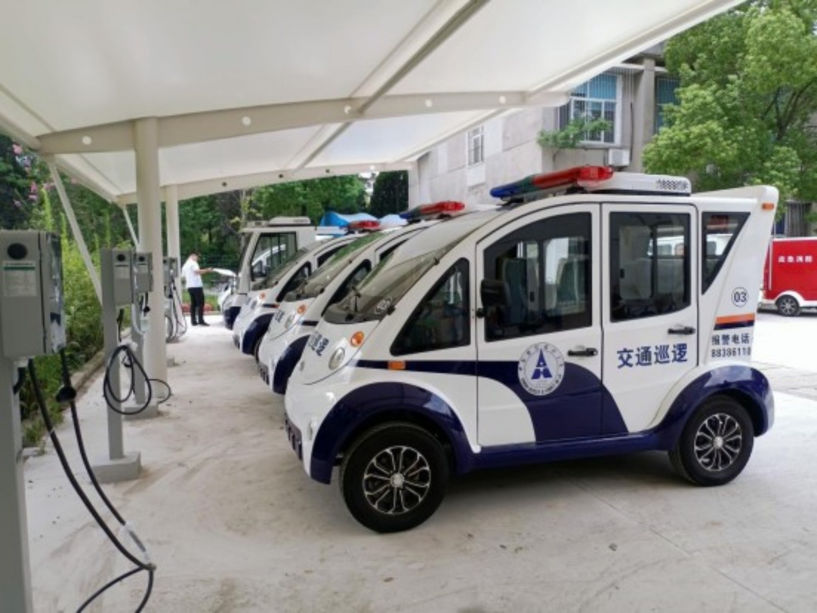 中南财大采购巡逻车