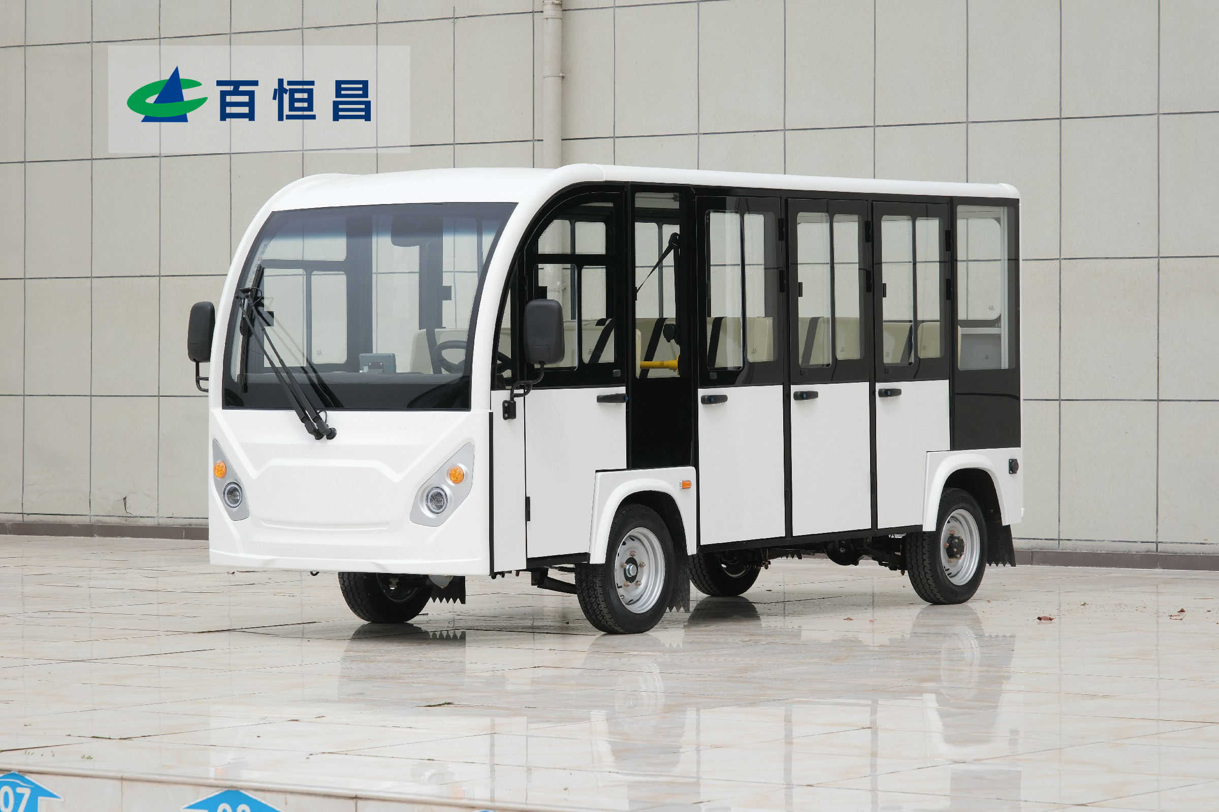 11座封闭观光车 新款